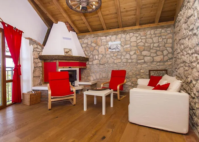Geraeumiges In Mit Privatem Pool By Interhome Holiday home