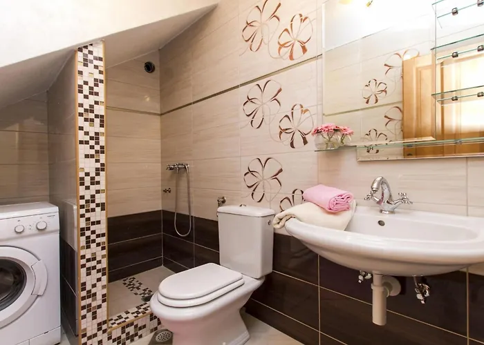 Dom wakacyjny Geraeumiges In Mit Privatem Pool By Interhome Brseč