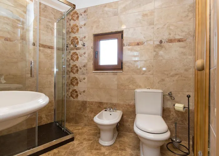 Geraeumiges In Mit Privatem Pool By Interhome Holiday home *