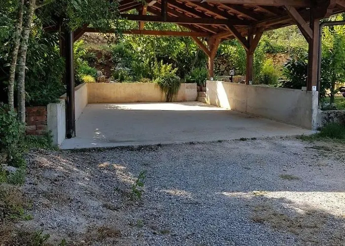 Geraeumiges In Mit Privatem Pool By Interhome