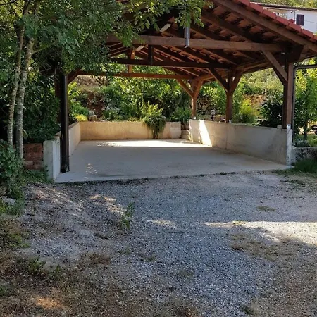 Geraeumiges In Mit Privatem Pool By Interhome